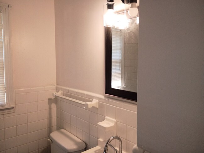 574 Daniel Cir, Jackson, MS 39212 - photo 6