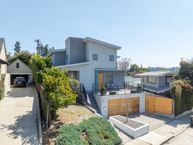 There are plenty of beautiful new constructions throughout Highland Park.