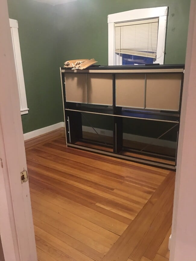 11 Monroe Ave unit 2, Bristol, RI 02809 - photo 7