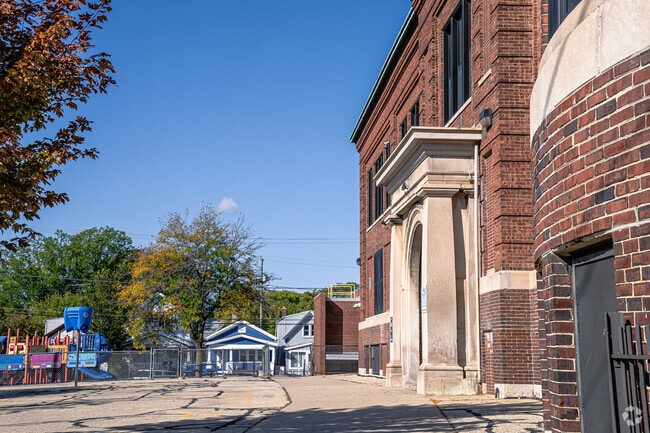 Forest Home Avenue School provides education in the neighborhood of 
Historic Mitchell Street