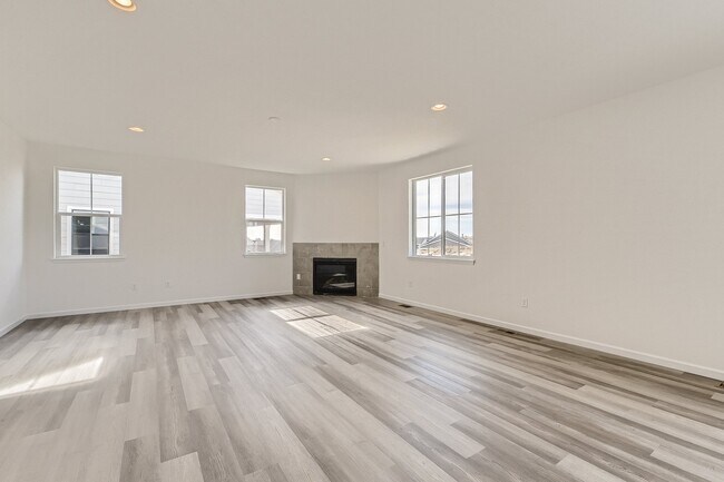 5438 Westin Hls Dr unit 37408642, Elizabeth, CO 80107 - photo 4