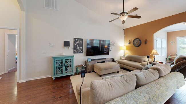 175 Castleton Cir, Boiling Springs, SC 29316 - photo 2