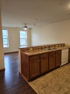 711 Beechurst Ave, Morgantown, WV 26505 - photo 3