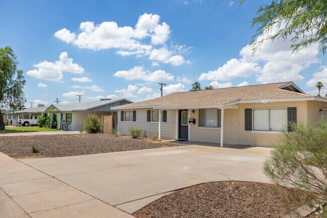 Many ranch homes in Gililland have carports, others have closed in the carport for additional interior space.