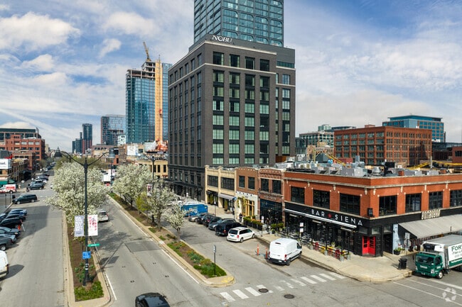 Randolph Street in West Loop has a plethora of restaurants and bars.