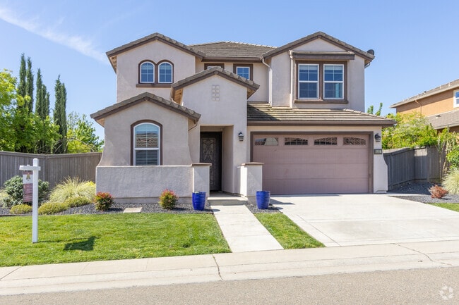 A common style in Kavala Ranch is a traditional home with Spanish-influence.