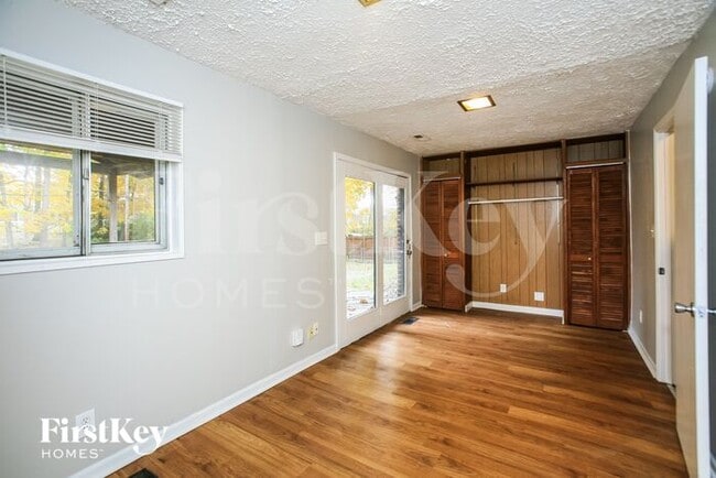 7036 Tina Dr, Indianapolis, IN 46214 - photo 5