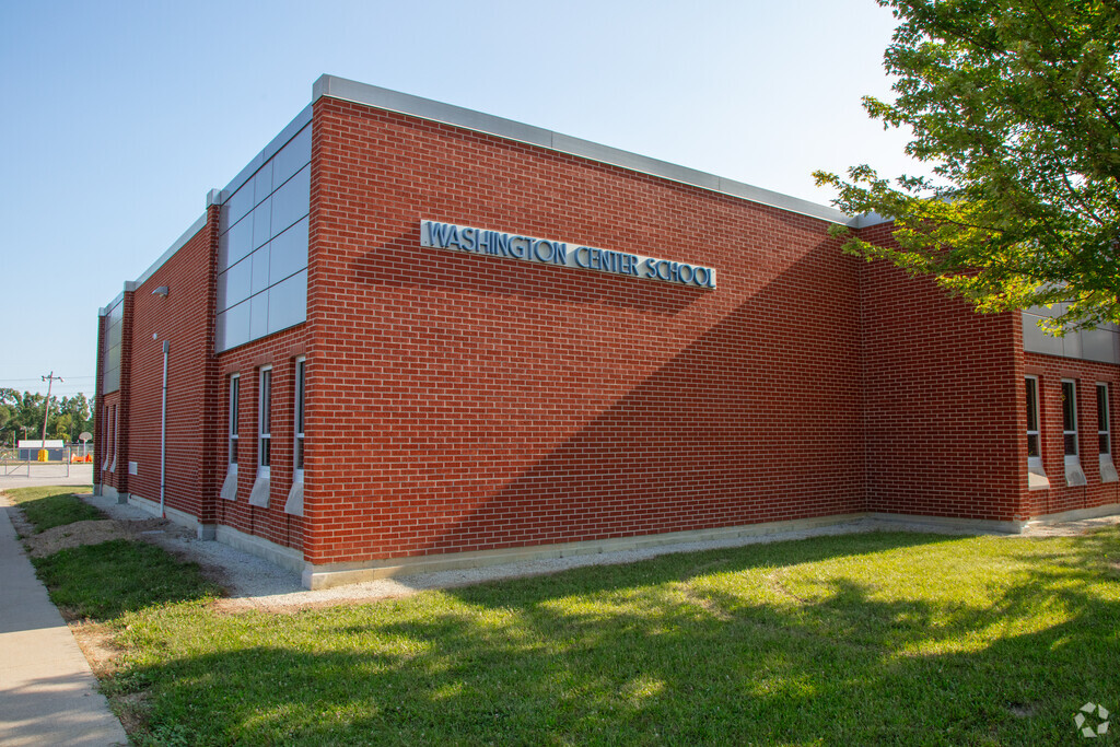 Washington Center Elementary School building in North Fort Wayne.