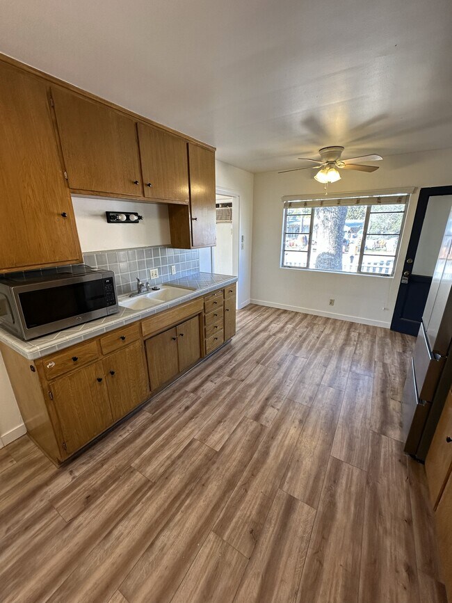 1160 Chestnut St unit 1160, Escondido, CA 92025 - photo 5