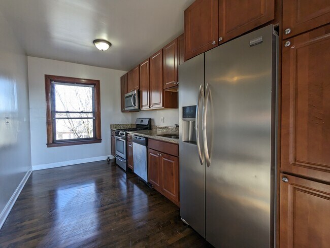 1835 W Winona St unit 5075-1, Chicago, IL 60640 - photo 2