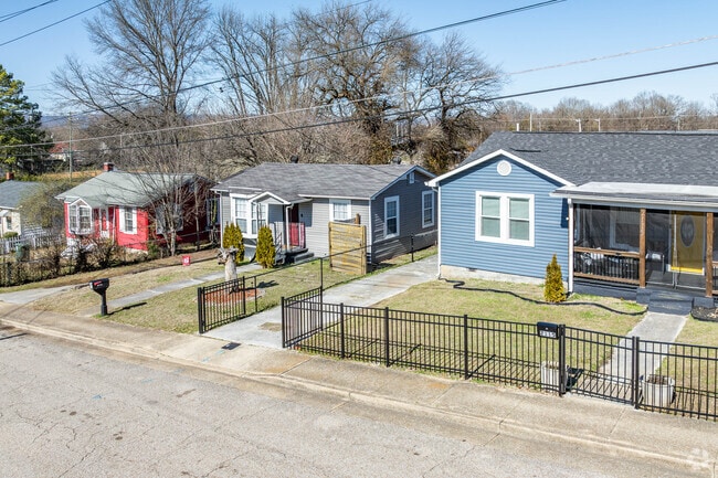 Avondale homes enjoy pops of color.