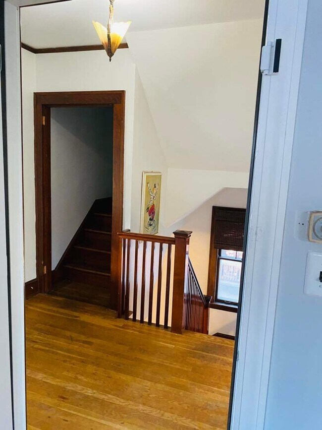 620 High St unit 2, Middletown, CT 06457 - photo 2