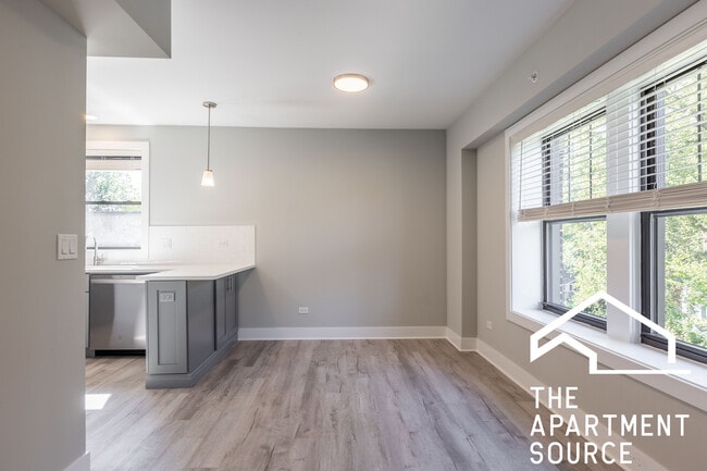 1133 Oak Ave unit W1, Evanston, IL 60202 - photo 4