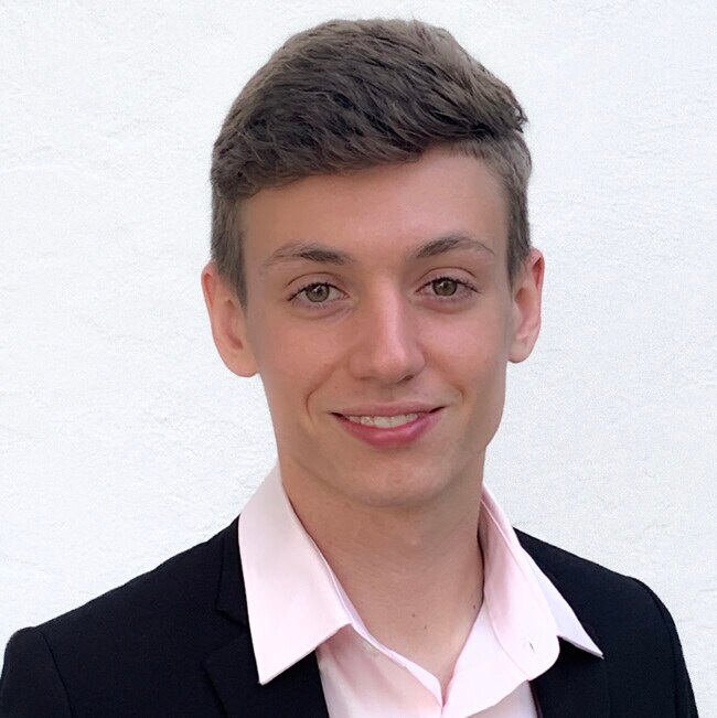 Agent Photo