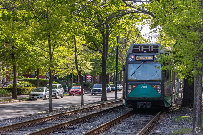 The green line in Cleveland Circle gives you easy access to your next destination.