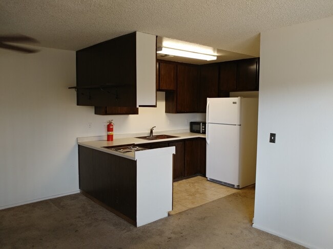 1379 Dorothy Ave unit 4, Las Vegas, NV 89119 - photo 4
