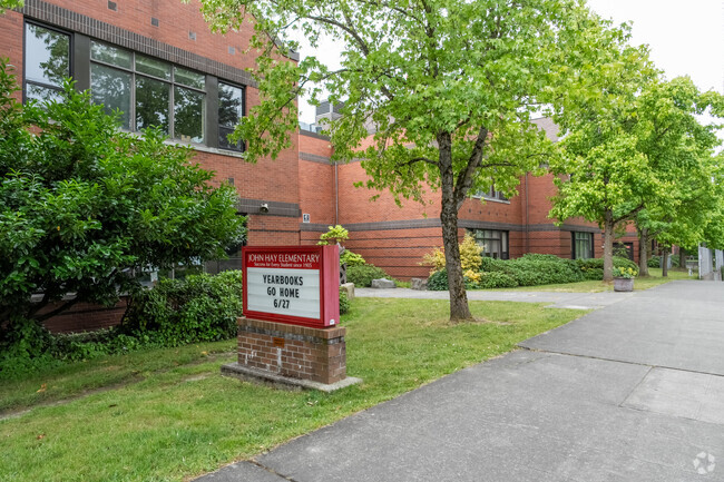 John Hay Elementary School, Seattle WA Rankings & Reviews - Homes.com