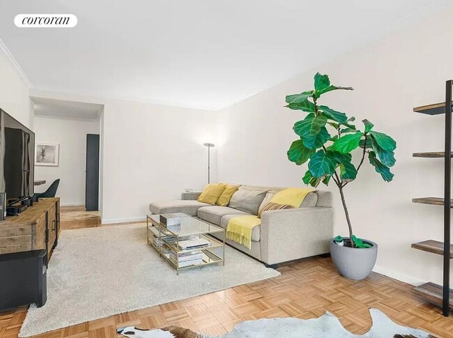 150 E 57th St, New York, NY 10022 - photo 4