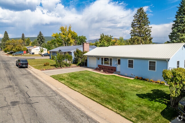 Homes in Crestview sell on average in 34 days.