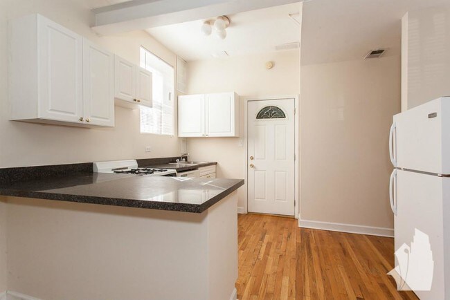 1101 W Wellington Ave unit 1103-3, Chicago, IL 60657 - photo 4