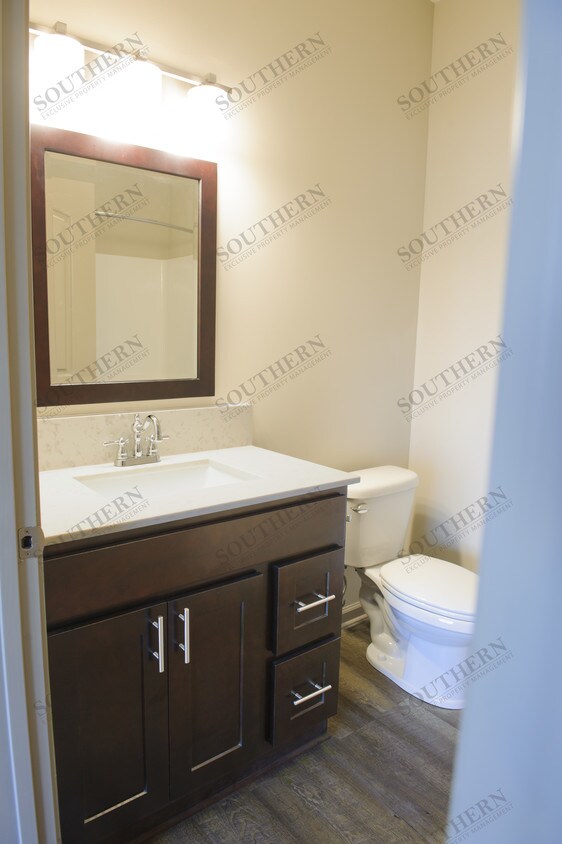 1607 & 1720 US 31W Bypass 1607 Us 31 Bypass W, Bowling Green, KY