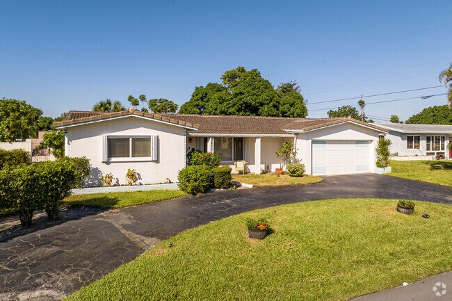 A beautiful cross gabled ranch home in Dillard Park.