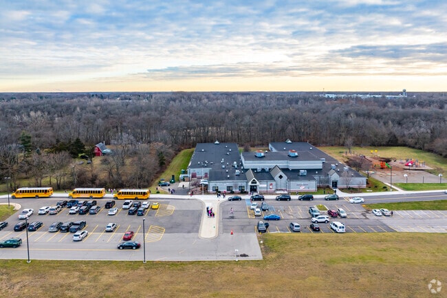 Rawsonville Elementary student transportation is provided by Van Buren Public Schools system.