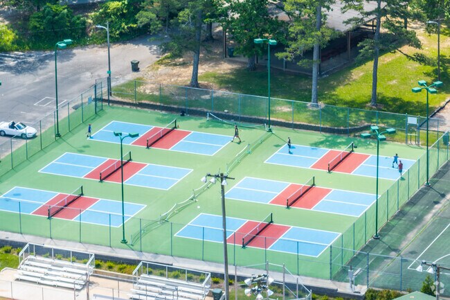 Signal Mountain Golf & Country Club offers 18 holes as well as pickle ball courts.