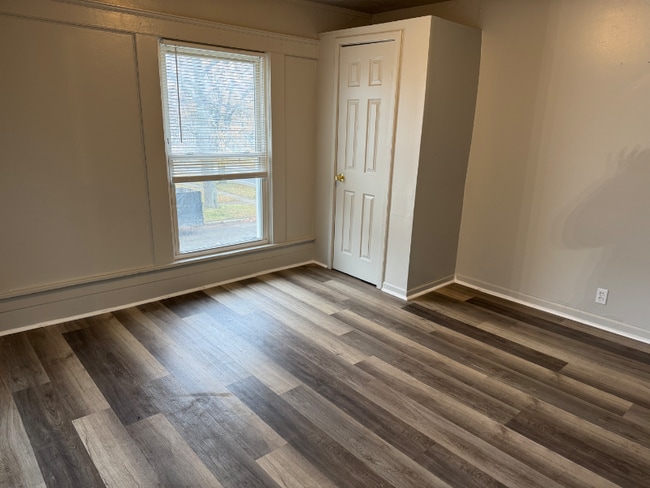 119 S Elm Ave unit 3, Jackson, MI 49203 - photo 7