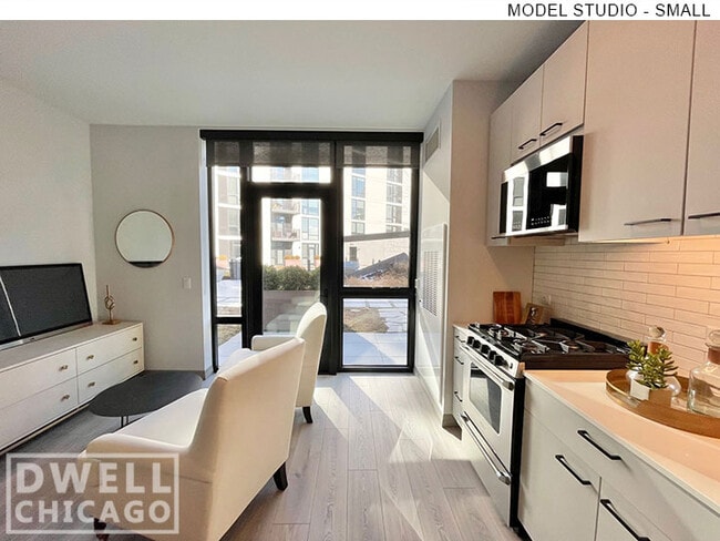 2145 N Elston Ave unit 2, Chicago, IL 60614 - photo 7