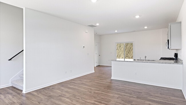 402 Villages at Hinds Creek Ln unit 36207801, Clinton, TN 37716 - photo 5