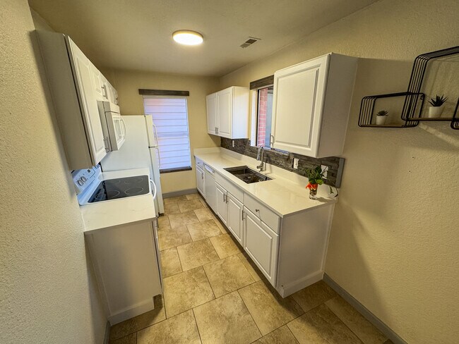 2241 S Buckley Rd unit 101, Aurora, CO 80013 - photo 3