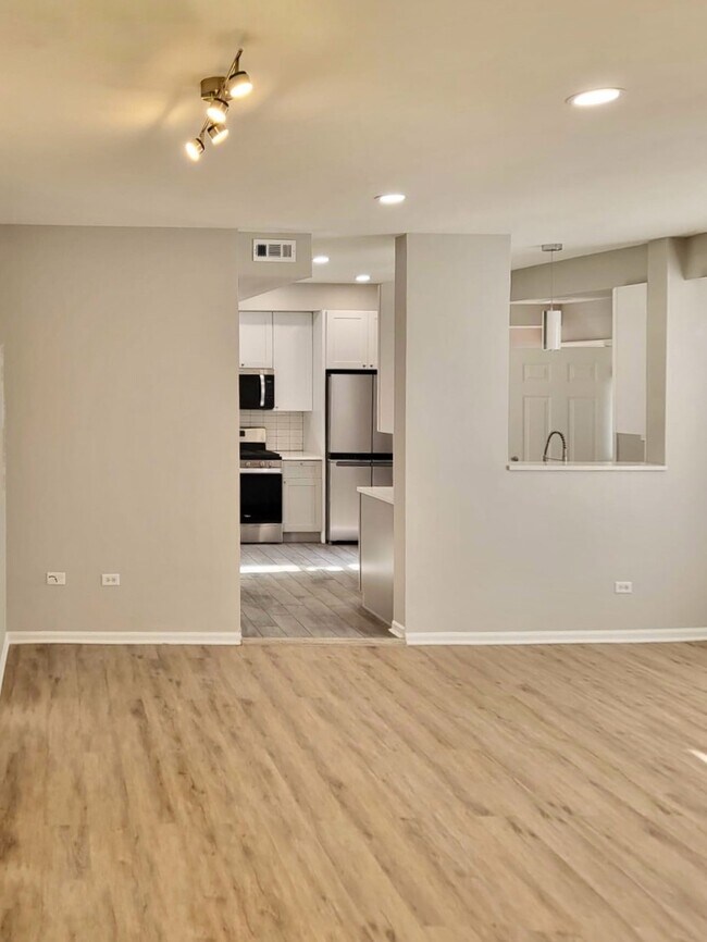 5736 S King Dr Unit 5736, Chicago, IL 60637