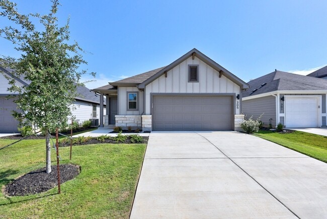 305 Bendecido Loop, Elgin, TX 78621 - photo 3