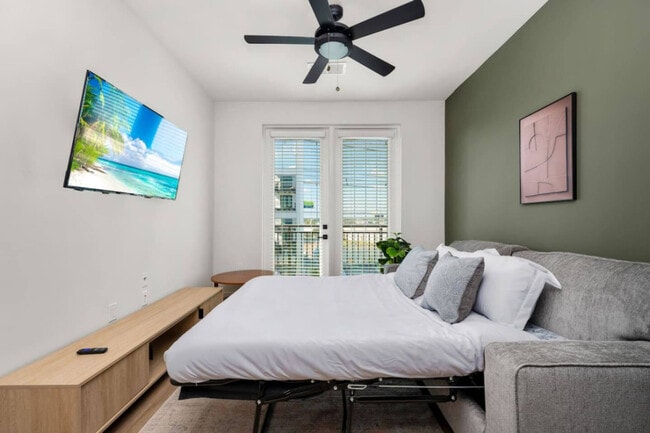 1116 Gramercy Ln unit ID1312611P, Tampa, FL 33607 - photo 3