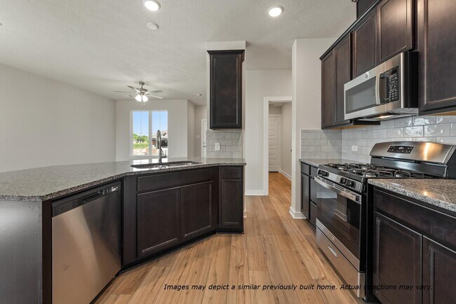 10108 Bethlehem Ct, Waco, TX 76708 - photo 3