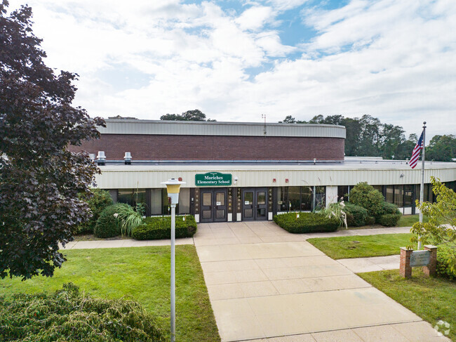 Moriches Elementary School main entrance. copy