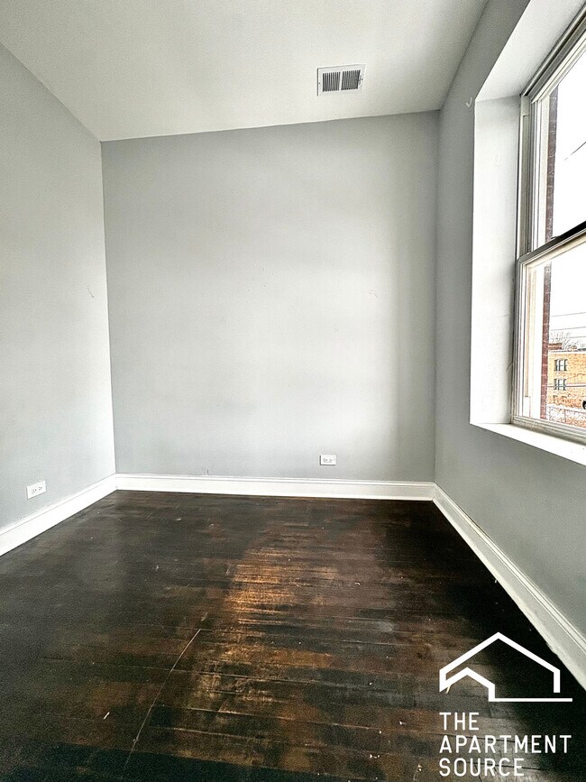 3539 W Grenshaw St unit 2, Chicago, IL 60624 - photo 6