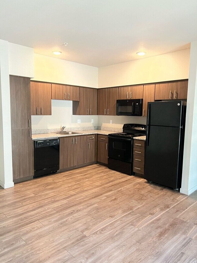 Northbrook Village, Fairview, OR 97024 - photo 4