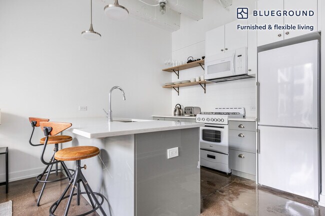 5050 N Broadway unit FL3-ID380, Chicago, IL 60640 - photo 6