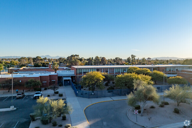 Alice Vail Middle School is a public school located in Tucson, AZ.