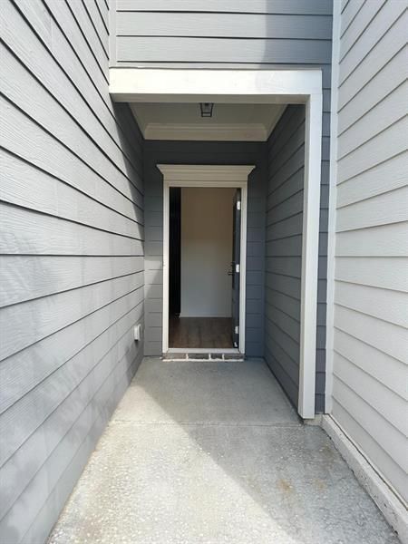 5635 Parkview Ln, Flowery Branch, GA 30542 - photo 2