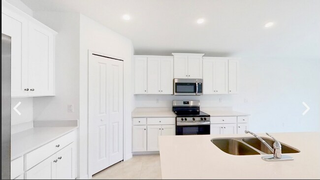 1606 Hanna Ave S, Lehigh Acres, FL 33976 - photo 3