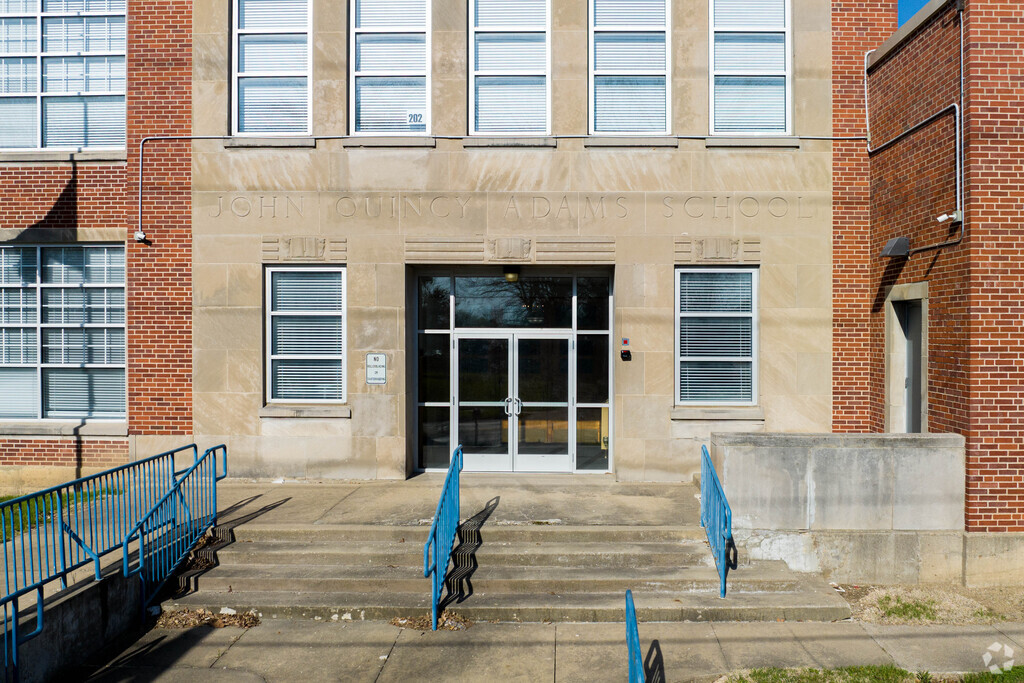 OneSchool Global offers a variety of learning spaces available to students in Douglas Acres.