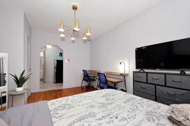 410 E 92nd St unit FL3-ID1039011P, New York, NY 10128 - photo 3