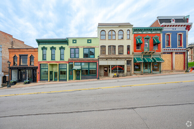 Downtown Wabash is quite hilly, which is not normal for Indiana.