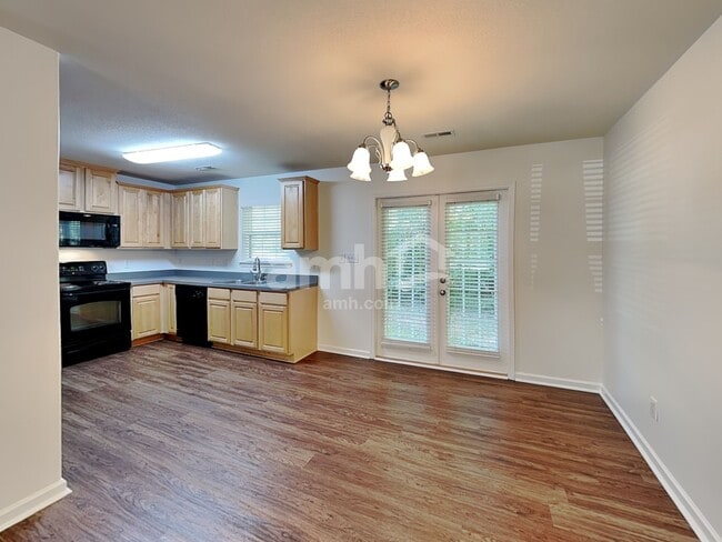 10815 Pointer Ridge Dr, Charlotte, NC 28214 - photo 5