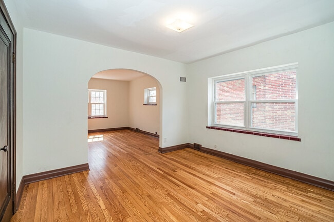 6525 Devonshire Ave unit 2W, Saint Louis, MO 63109 - photo 6