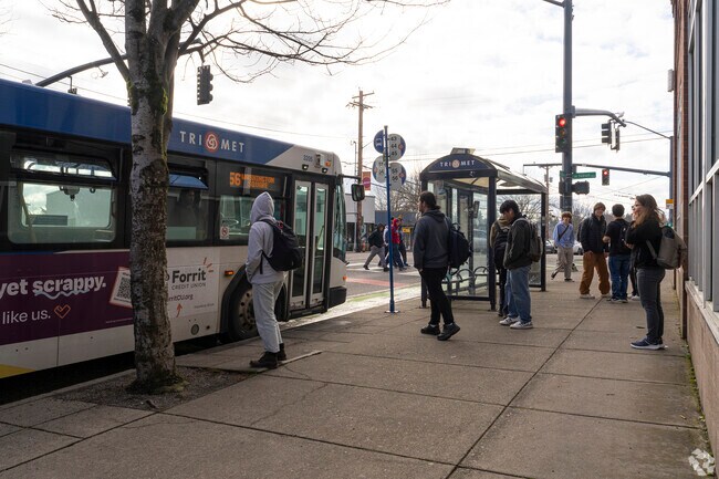 TRI MET bus stops make getting around town easy in Hillsdale Portland.