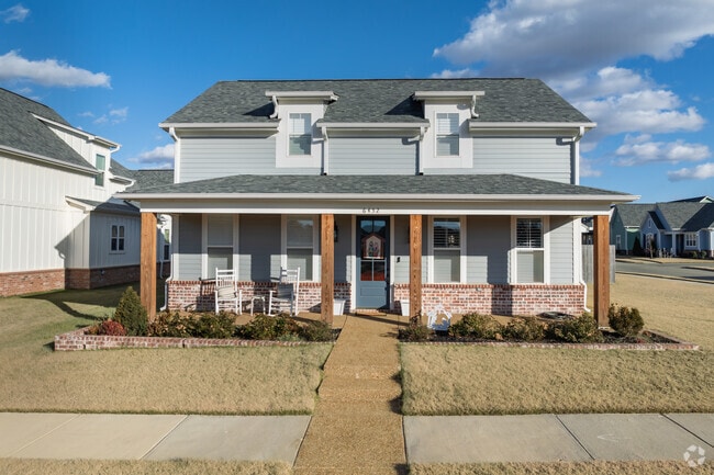 At Silo Square in Southaven, farmhouse styles are a popular choice.